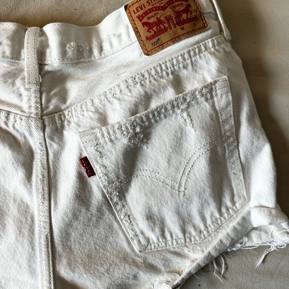 Levi’s 501 Original High Rise Cutoff Denim Shorts - White | W29 - Picture 5 of 7